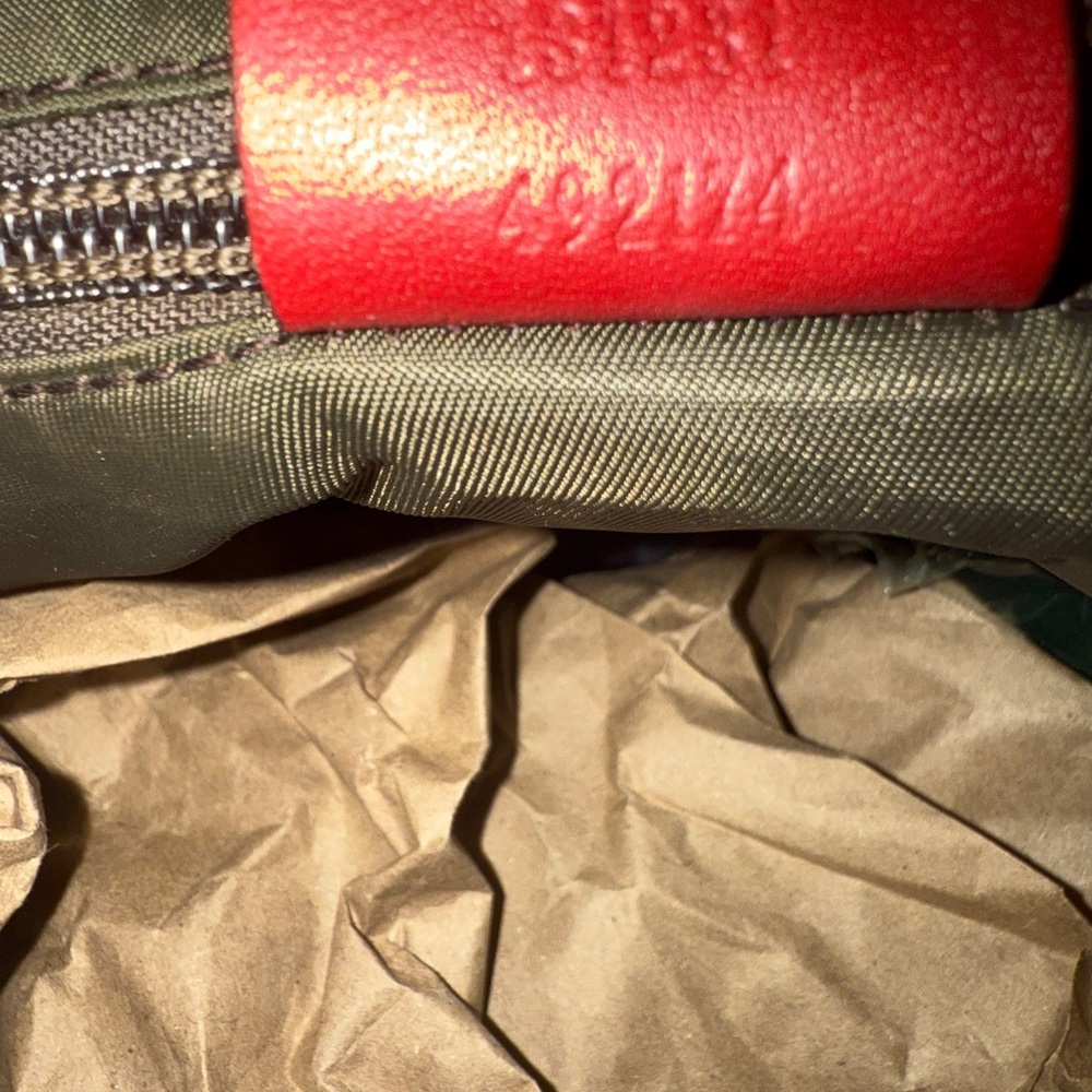 Gucci Tote Bag Sherry Line Cream Tan Gold and Red Monogram GG Supreme Zip Top - Picture 16 of 16